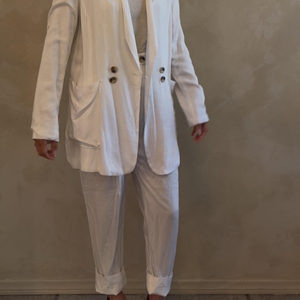 Zulu & Zephyr White Relaxed Fit Pantsuit